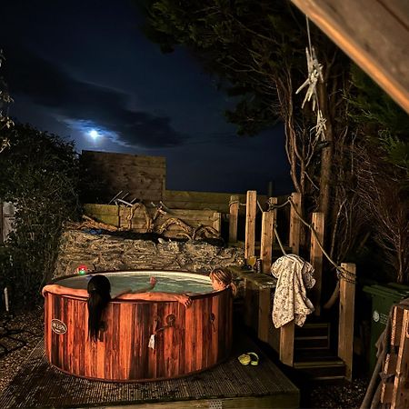 Brynglas Cottage With Hot Tub, Anglesey. Llanfachraeth Экстерьер фото