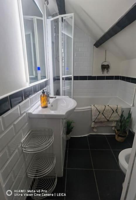 Brynglas Cottage With Hot Tub, Anglesey. Llanfachraeth Экстерьер фото