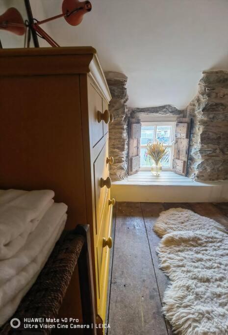 Brynglas Cottage With Hot Tub, Anglesey. Llanfachraeth Экстерьер фото
