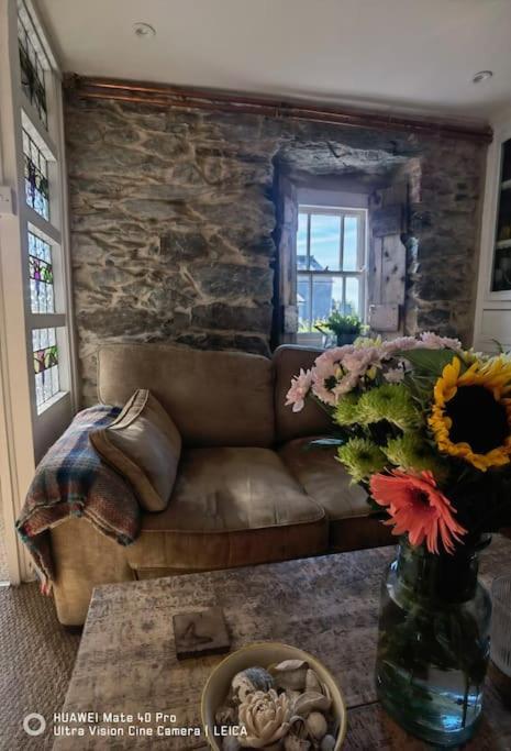 Brynglas Cottage With Hot Tub, Anglesey. Llanfachraeth Экстерьер фото