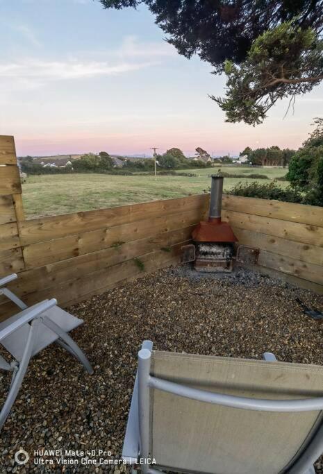 Brynglas Cottage With Hot Tub, Anglesey. Llanfachraeth Экстерьер фото