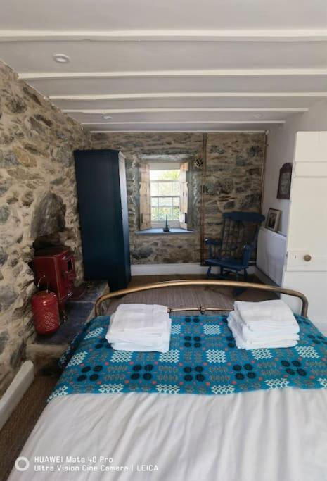 Brynglas Cottage With Hot Tub, Anglesey. Llanfachraeth Экстерьер фото