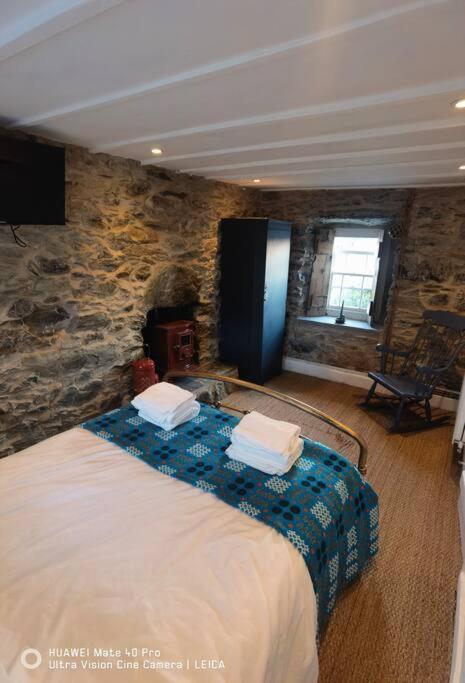 Brynglas Cottage With Hot Tub, Anglesey. Llanfachraeth Экстерьер фото