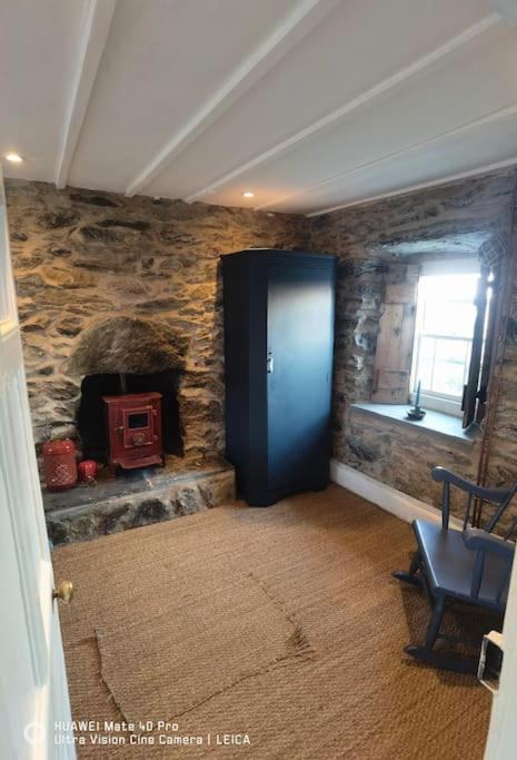 Brynglas Cottage With Hot Tub, Anglesey. Llanfachraeth Экстерьер фото
