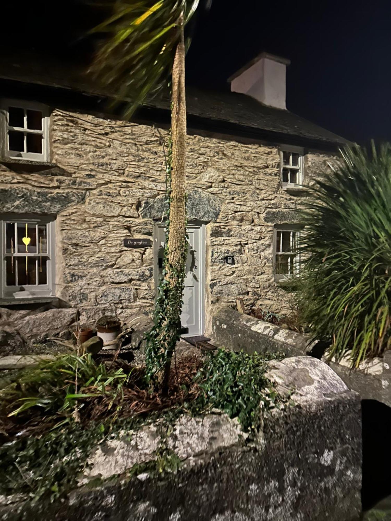 Brynglas Cottage With Hot Tub, Anglesey. Llanfachraeth Экстерьер фото